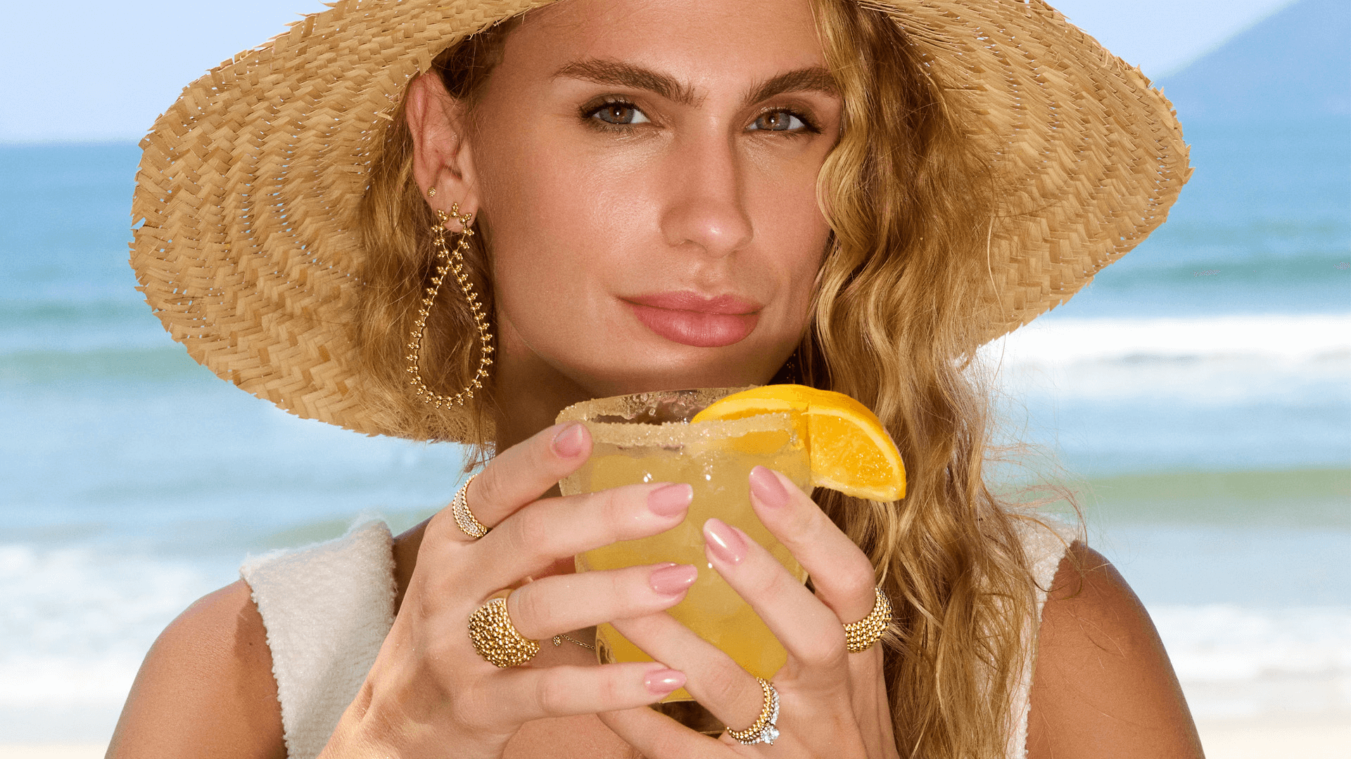 Coleção Atemporal, joias em ouro 18K de Carla Amorim