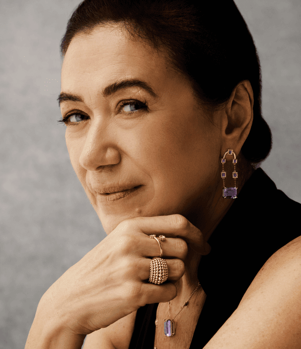 Lilia Cabral usando joias Carla Amorim