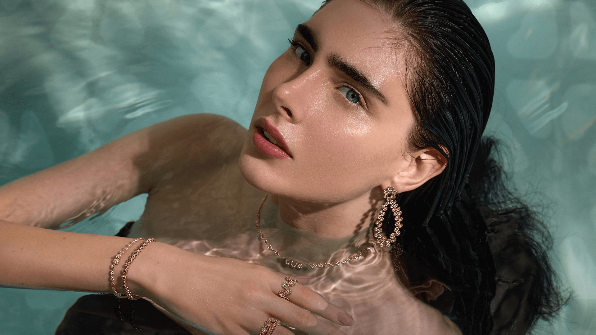 Coleção Cobogó, joias em ouro 18K de Carla Amorim