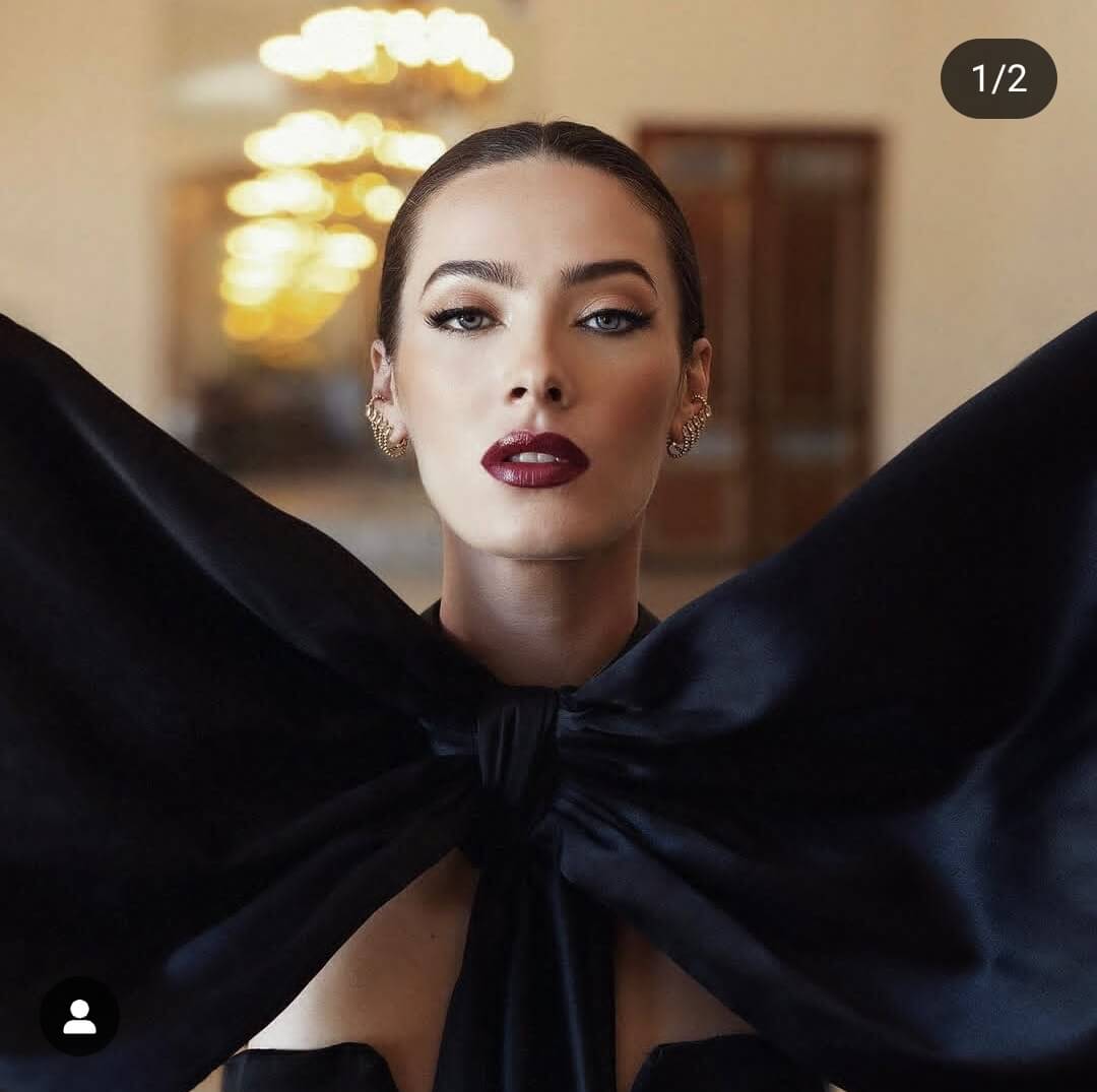 Aline de Bairos usa joias Carla Amorim