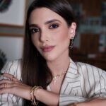 Camila Vidal usa joias Carla Amorim