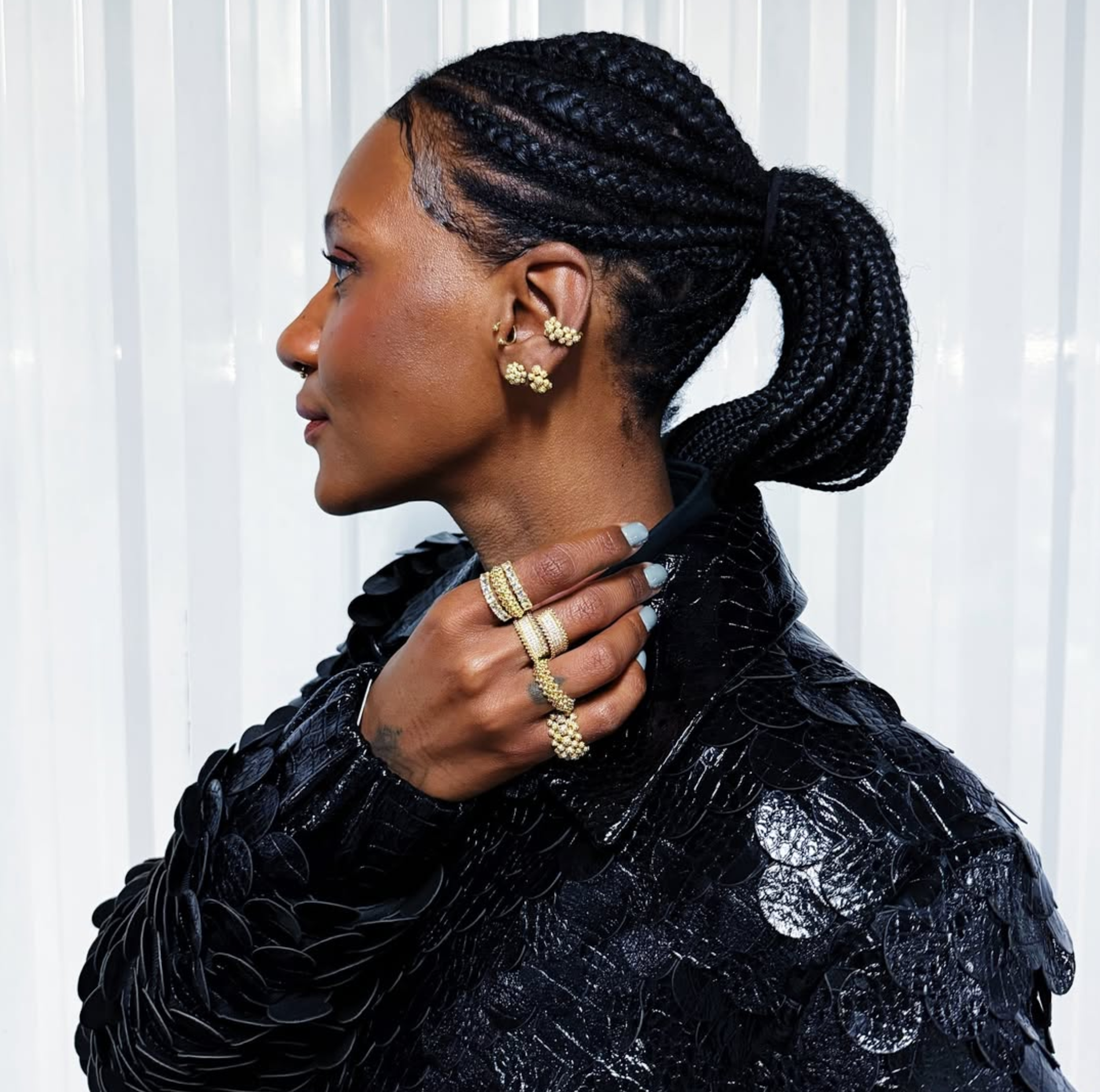 Luiza Brasil usa joias Carla Amorim