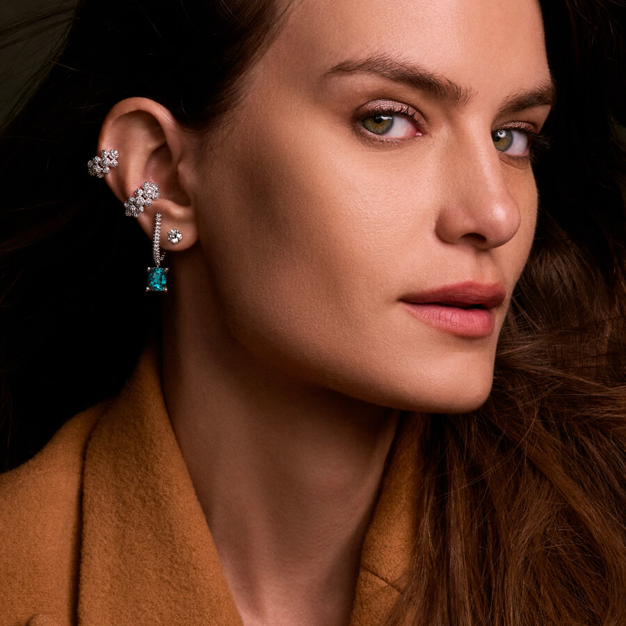 Piercings em ouro 18k, de Carla Amorim