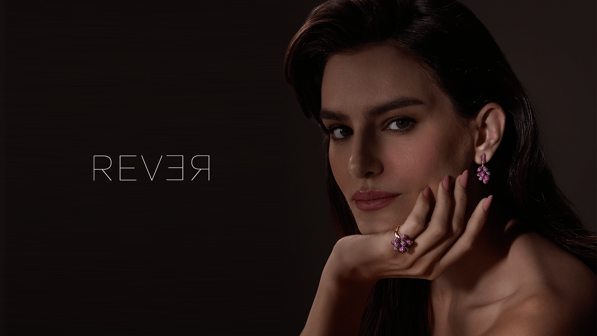 Banner Home Rever Desktop